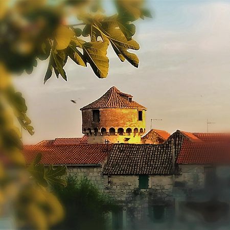 Dida Roko, Rustikalni Apartman S Terasom Kastela Dış mekan fotoğraf