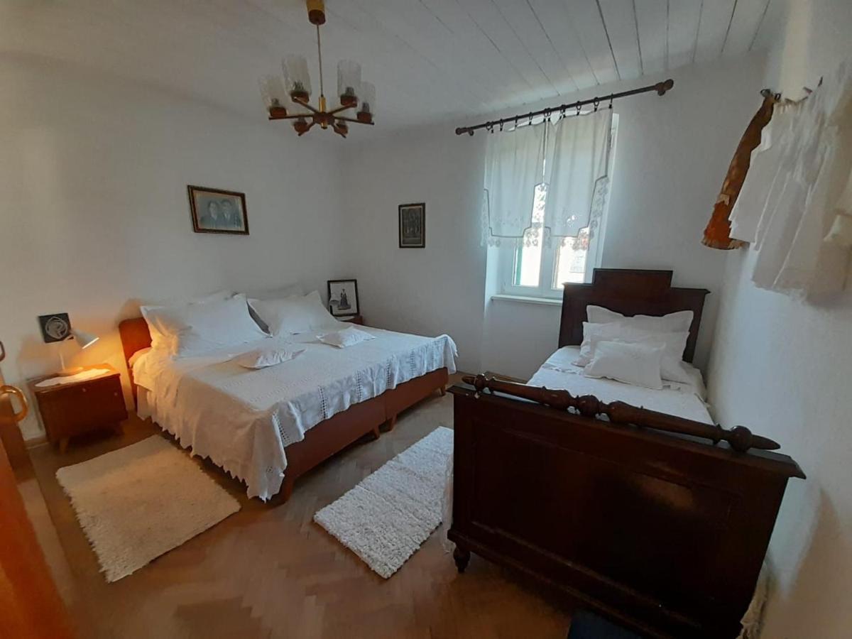 Dida Roko, Rustikalni Apartman S Terasom Kastela Dış mekan fotoğraf