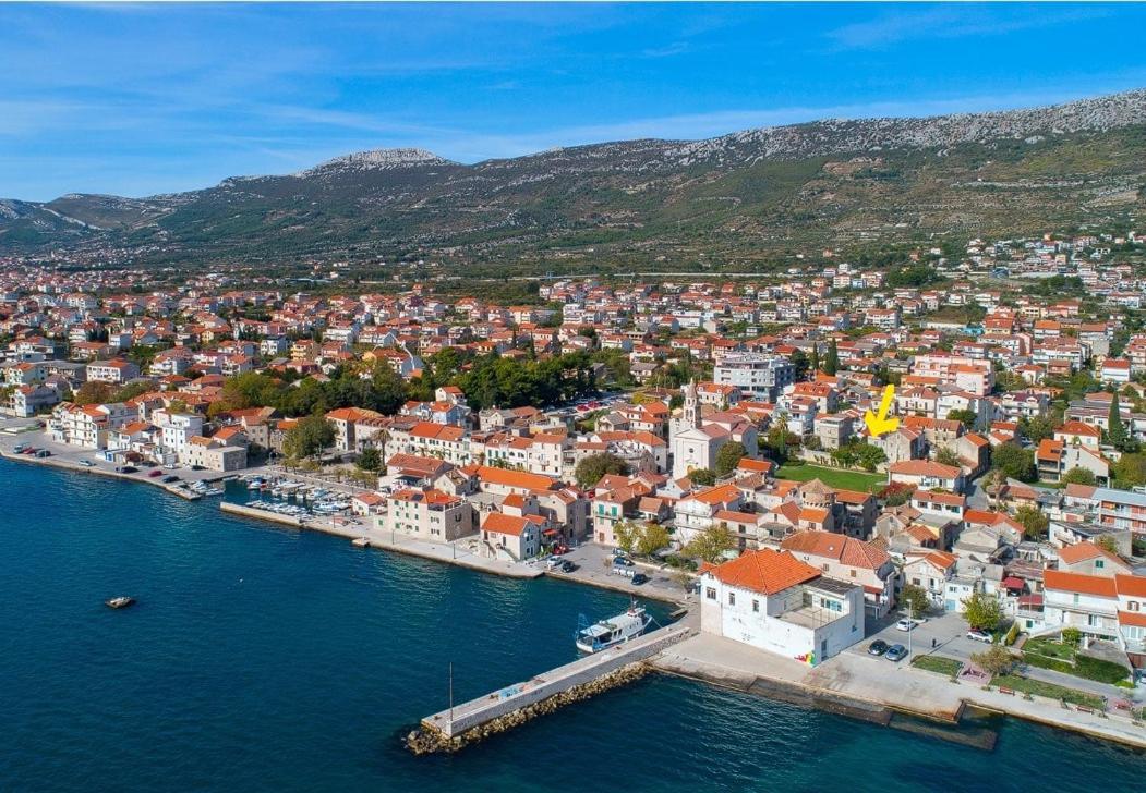 Dida Roko, Rustikalni Apartman S Terasom Kastela Dış mekan fotoğraf