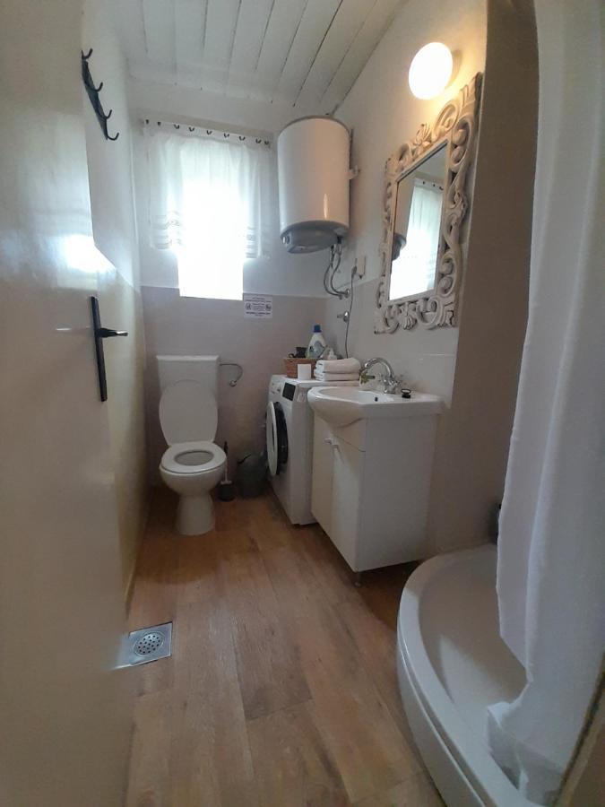 Dida Roko, Rustikalni Apartman S Terasom Kastela Dış mekan fotoğraf